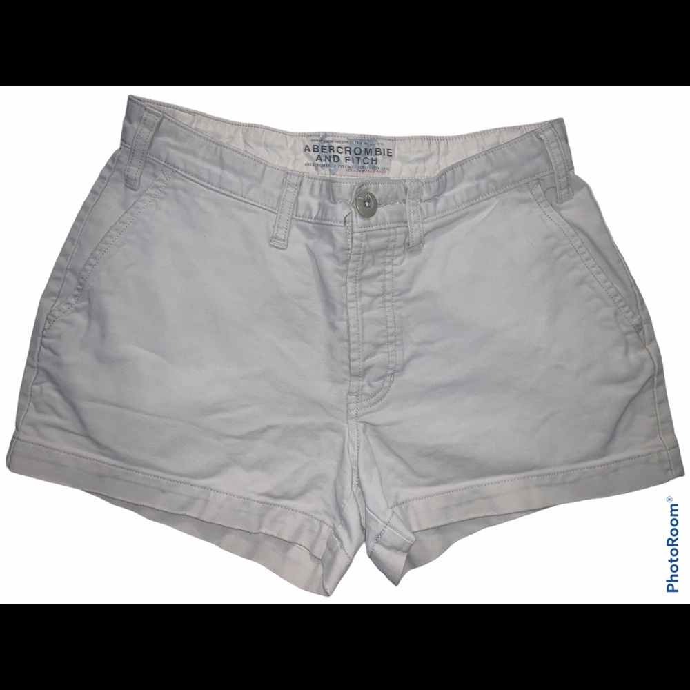 Abercrombie and Fitch Cream in color shorts size4